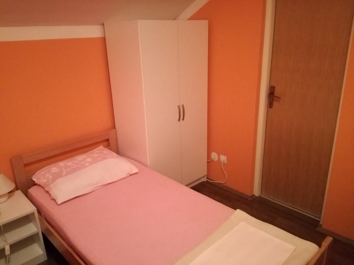 Apartments Helena Donji Humac Екстер'єр фото